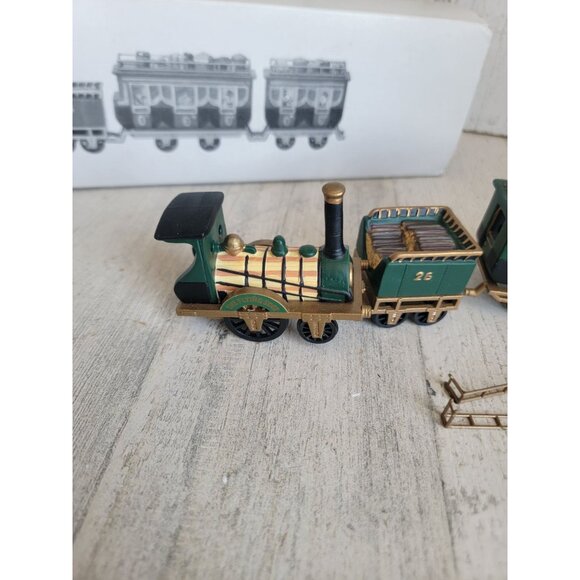 Dept 56 55735 The Flying Scot Heritage village xmas accessory - Picture 6 of 9